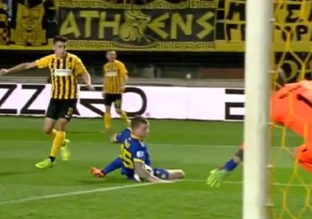 Το πέναλτι που δεν δόθηκε στον Άρη (vid)