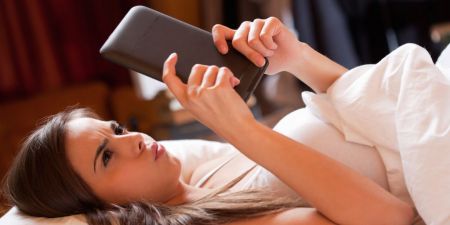 Δεν συνδυάζονται ύπνος και Social Media