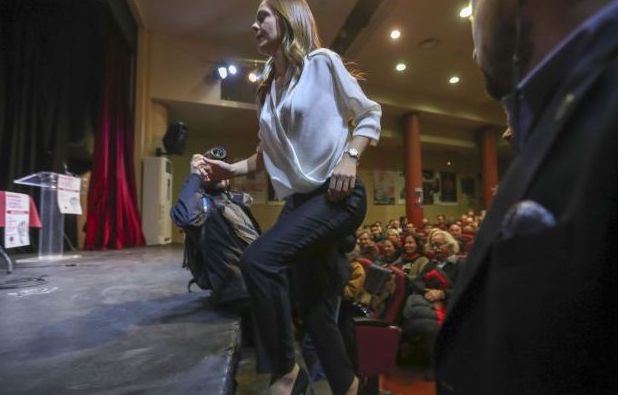 Πολίτης σε Αχτσιόγλου: «Είστε προδότες, οι αληθινοί Μακεδόνες θα εκδικηθούν»