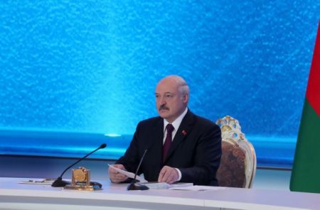 Λευκορωσία: Η Ρωσία μας οδηγεί στην αγκαλιά της Δύσης