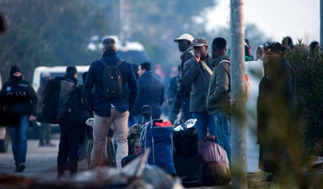 Ιταλία: Ισοπέδωσαν παραγκούπολη 900 μεταναστών