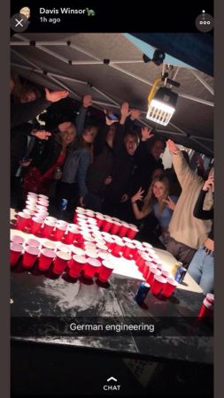 Θύελλα αντιδράσεων για ναζιστικό πάρτυ μαθητών