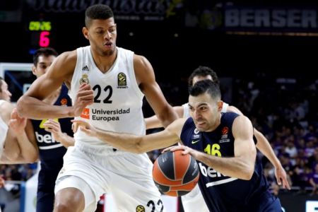 Η Ρέαλ Μαδρίτης σμπαράλιασε με 100αρα τη Φενέρμπαχτσε