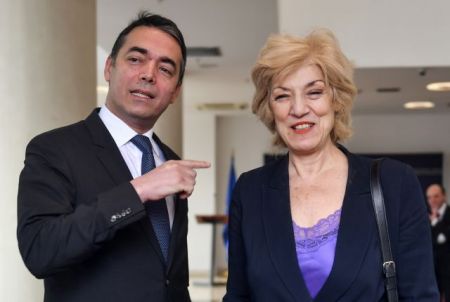 Ντιμιτρόφ: Υπογράψαμε συμφωνία με την ελληνική κυβέρνηση και στη «μακεδονική» γλώσσα