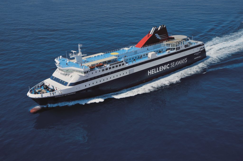 Απέπλευσε μετά τη βλάβη το «Νήσος Μύκονος»