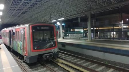 Εκτροχιάστηκε συρμός των ΗΣΑΠ στον σταθμό Ηρακλείου (βίντεο)