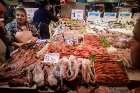 Ποια μαγαζιά και ως τι ώρα θα είναι ανοιχτά την Καθαρά Δευτέρα