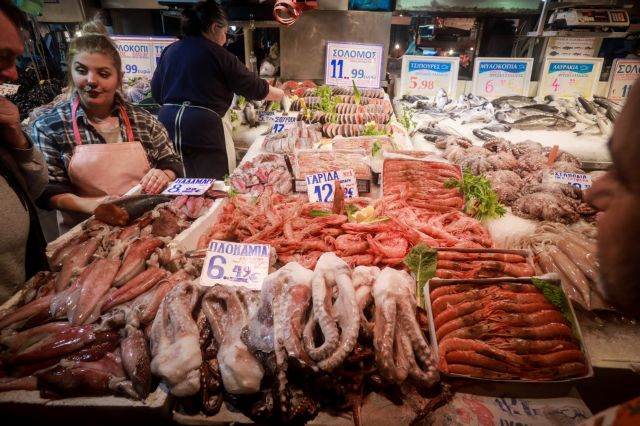 Ποια μαγαζιά και ως τι ώρα θα είναι ανοιχτά την Καθαρά Δευτέρα