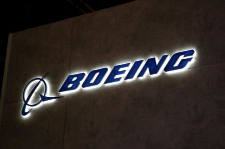 Boeing: Χωρίς νέες οδηγίες για το 737 MAX 8 στις αεροπορικές εταιρίες