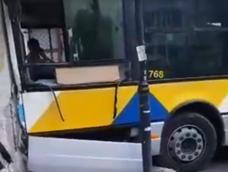 Αιγάλεω: Έντεκα τραυματίες μετά από σύγκρουση λεωφορείων
