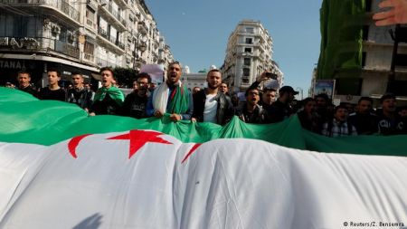 Deutsche Welle: Τι ακριβώς συμβαίνει στην Αλγερία;