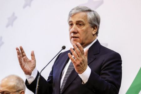 Ν. Ανδρουλάκης : Ζητά παραίτηση Ταγιάνι για τις θετικές αναφορές σε Μουσολίνι