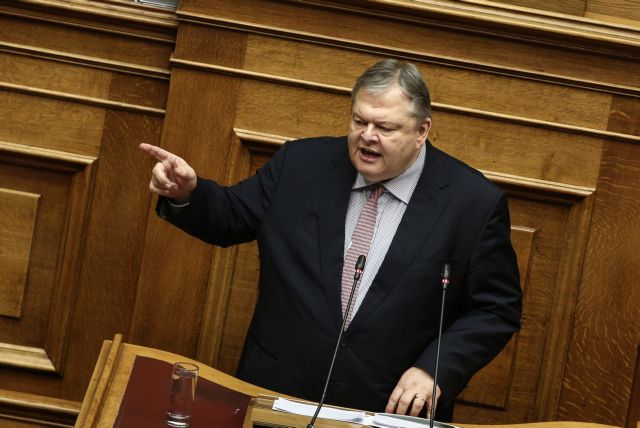 Βενιζέλος: Μικρόψυχη, υστερόβουλη και δημαγωγική η στάση του ΣΥΡΙΖΑ στην αναθεώρηση