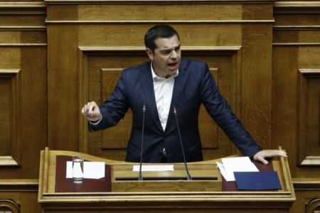 Tsipras defends SYRIZA’s proposed constitutional amendments, accuses ND of torpedoing revision