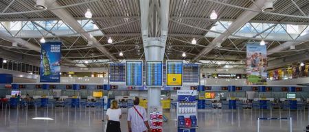 Πώς θα είναι οι ταυτότητες που θα ταξιδεύουμε πλέον στην ΕΕ