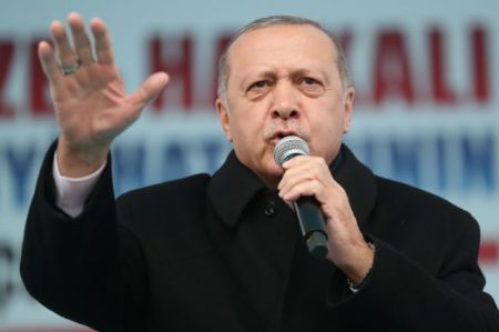 Προκαλεί ο Ερντογάν: Όσο υπάρχει αυτός ο λαός η Αγιά Σοφιά δεν θα γίνει εκκλησία