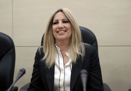 Γεννηματά: Πρώτα να διώξει ο Τσίπρας τους ακροδεξιούς και τους λαϊκιστές και μετά μιλάμε