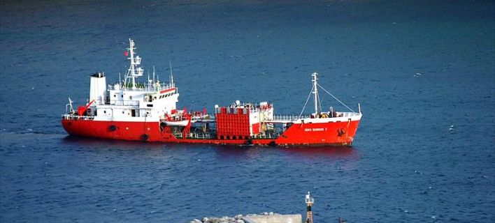 Δεξαμενόπλοιο προσάραξε ανοιχτά της Άνδρου