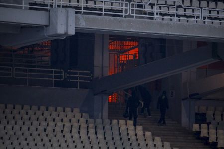 Μολότοφ στο πάρκινγκ του ΟΑΚΑ!