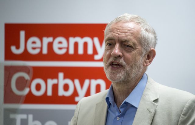 Κόρμπιν: Ανοιχτό να στηρίξουμε δημοψήφισμα για τη συμφωνία της Μέι