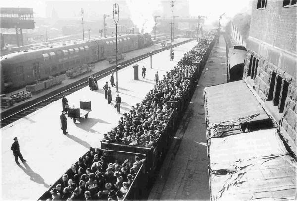 «Ποτέ ξανά» : 76 χρόνια από την αναχώρηση του πρώτου τρένου για το Άουσβιτς