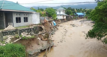Ινδονησία: Στους 50 οι νεκροί από πλημμύρες στην επαρχία Παπούα