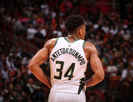 Αντετοκούνμπο: 5ος ριμπάουντερ στην Ιστορία των Μπακς