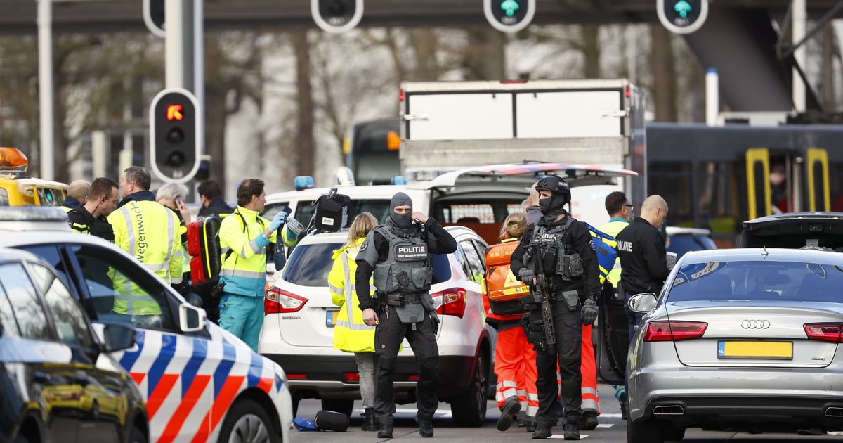 Ολλανδία – Ουτρέχτη: Επίθεση ενόπλου στο τραμ – Αναφορές για νεκρό