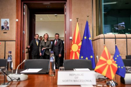 Μογκερίνι: Τον Ιούνιο η έναρξη των ενταξιακών διαπραγματεύσεων για τα Σκόπια