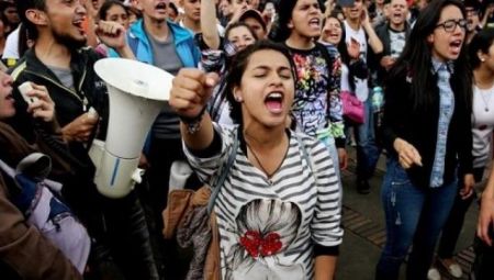 Κολομβία: Απεργούν οι δάσκαλοι για τη δημόσια παιδεία