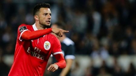 Μπενφίκα : Λαϊκή απαίτηση η ανανέωση συμβολαίου τού Σάμαρη