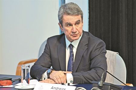 Πλήρης στήριξη στον Λοβέρδο από το ΚΙΝΑΛ