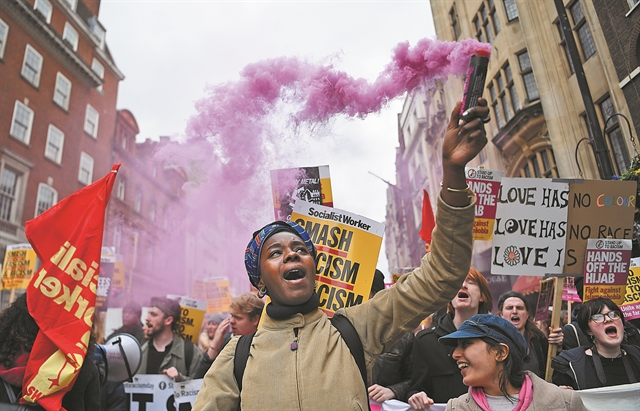 Ο υπόγειος κόσμος της ακροδεξιάς «λευκής τρομοκρατίας»