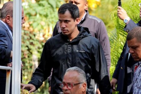 Βενεζουέλα: Με όπλα και χειροβομβίδες συνελήφθη συνεργάτης του Γκουαϊδό
