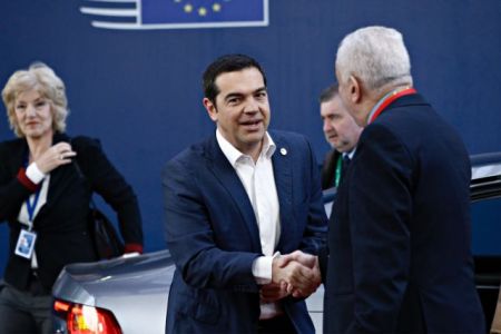 Τσίπρας για Λοϊζου: Θα ενημερωθώ και θα σας απαντήσω (βίντεο)