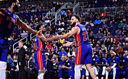 Φοίνιξ Σανς- Ντιτρόιτ Πίστονς 98-118