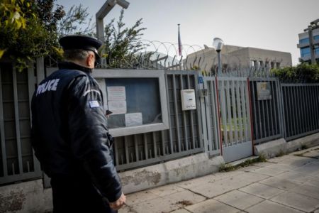 Επίθεση στο ρωσικό προξενείο: Οι δράστες έχουν καταγραφεί από κάμερες ασφαλείας
