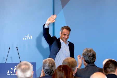 Μητσοτάκης από Λήμνο: «Κρατάμε τη σημαία πάντα ψηλά»
