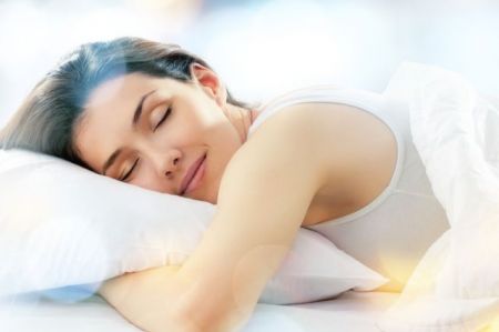 Πώς η διάρκεια του ύπνου καθορίζει το πόσο γρήγορα γερνάμε