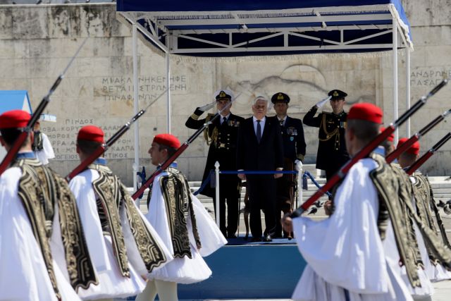 Επιβλητική παρέλαση Ευζώνων υπό το «Μακεδονία Ξακουστή»