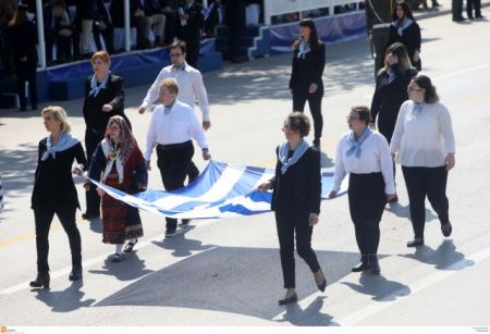 Παρέλαση – Θεσσαλονίκη:  Αποδοκιμασίες πολιτικών – Συνθήματα για Μακεδονία