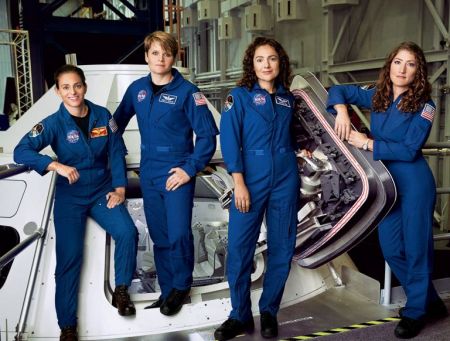Γιατί η NASA ακύρωσε τον… γυναικείο διαστημικό περίπατο