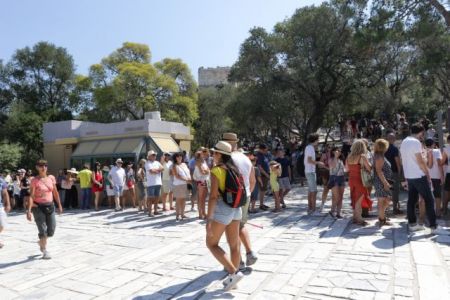Χωρίς διαβατήριο οι Ρώσοι στην Τουρκία – Ποιες οι συνέπειες για τον ελληνικό τουρισμό