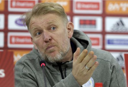 Προσινέτσκι : «Πάντα ωραίο να αντιμετωπίζεις την Ελλάδα»