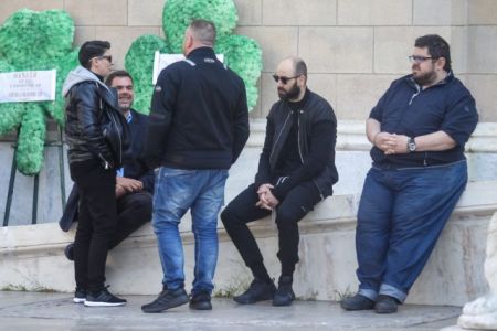 «Αντίο Θανάση» – Συγκινητικές στιγμές στην κηδεία του Γιαννακόπουλου