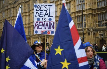 Brexit: Οι οκτώ προτάσεις που καλούνται να επιλέξουν οι βρετανοί βουλευτές