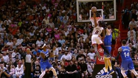 NBA : Το εκπληκτικό κάρφωμα του Τζόουνς στην κορυφή του Top 10