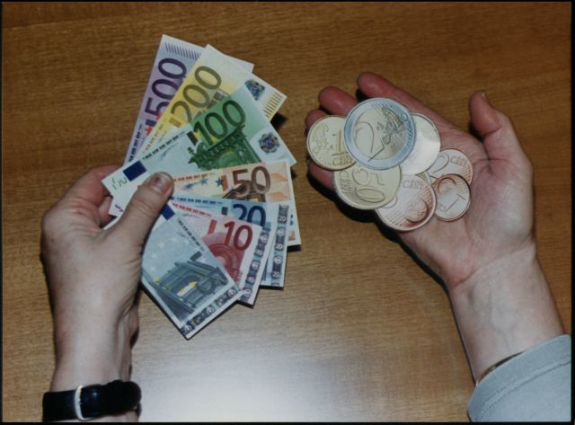 Ποιοι εργαζόμενοι δικαιούνται δώρο Πάσχα και πότε θα το λάβουν