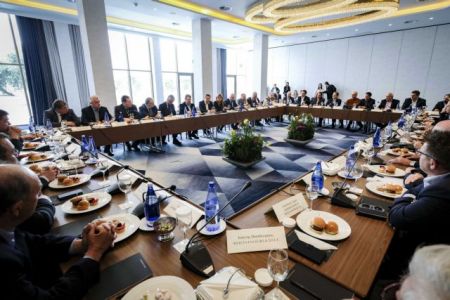 Τσίπρας: Διαμαρτυρίες των επιχειρηματιών για το «Μακεδονικό»