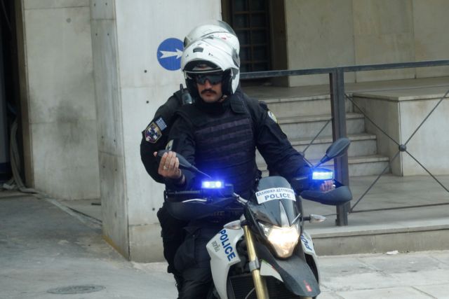 Δύο δικηγόρους συνέλαβε η Αντιτρομοκρατική, εμπλεκόμενοι στη μαφία των φυλακών